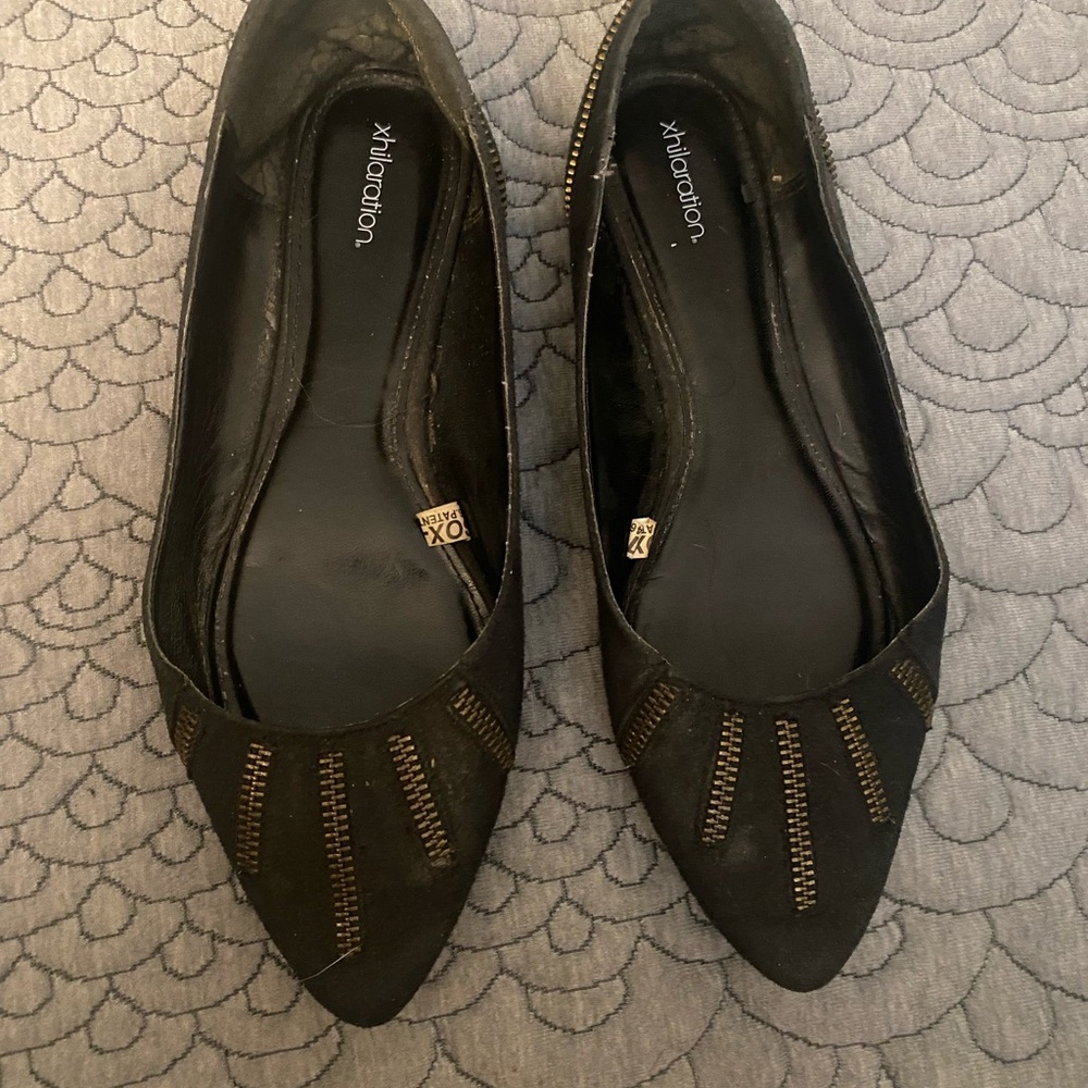 Xhilaration Black Ballet Flats with Pointed Toe